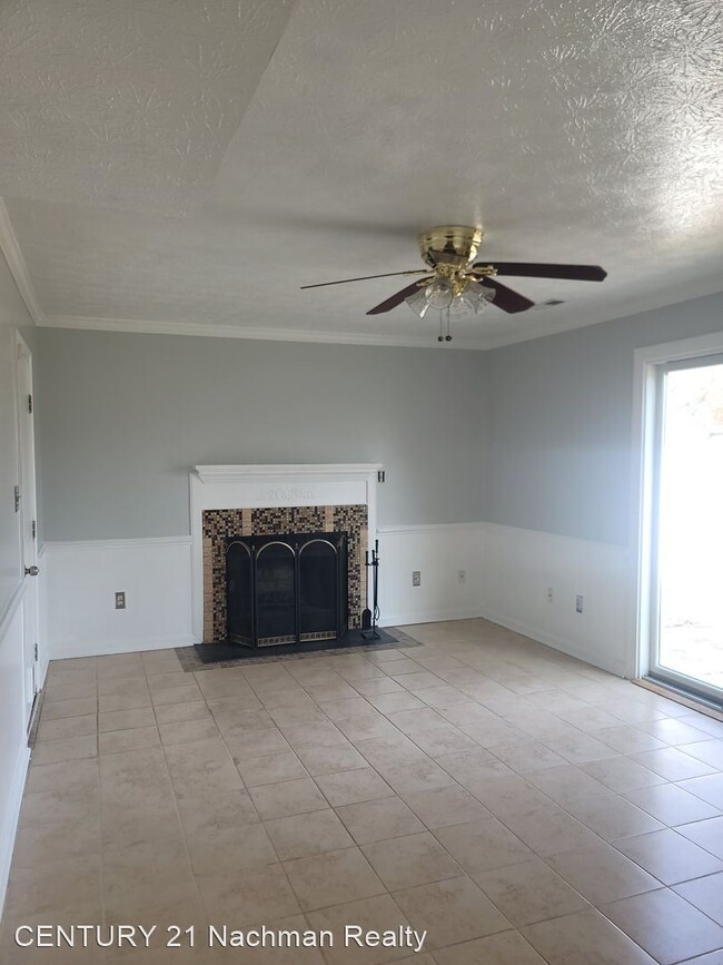 Building Photo - 3 br, 2.5 bath House - 1268 Big Bethel Place