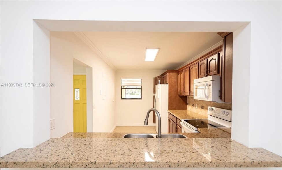 Building Photo - 3753 Estepona Ave