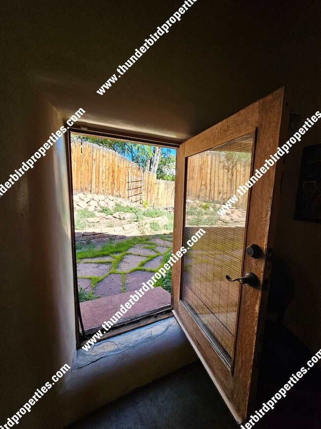 Building Photo - Charming Historic Tesuque Home – Fully Fur...