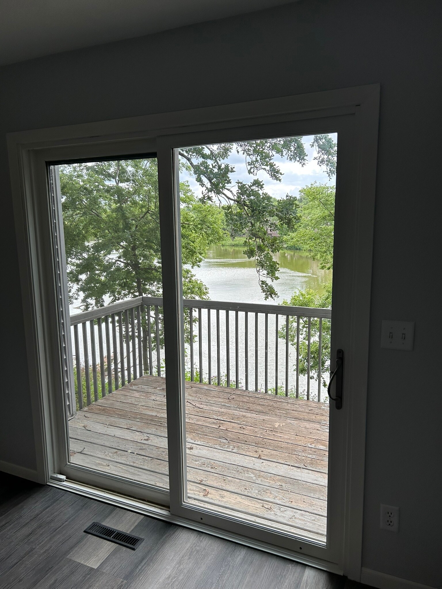 Living room walks out to a large private deck - 2706 Mackubin St