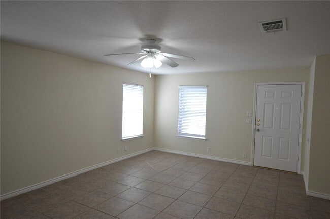 Building Photo - 111 Marin Cove