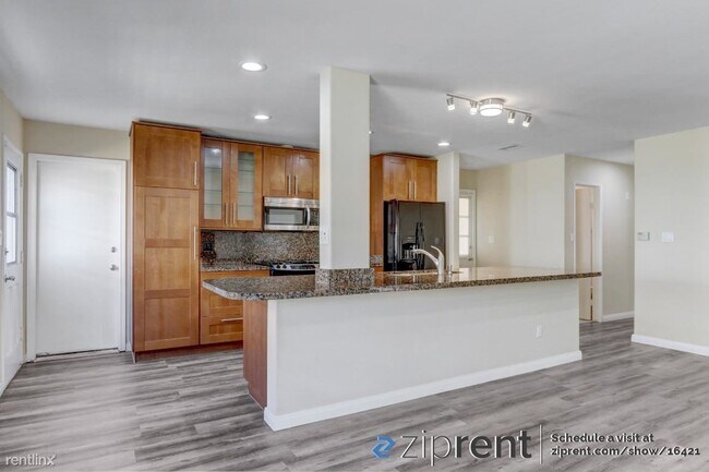 Building Photo - 5 br, 2 bath House - 4074 Mount Abraham Av...
