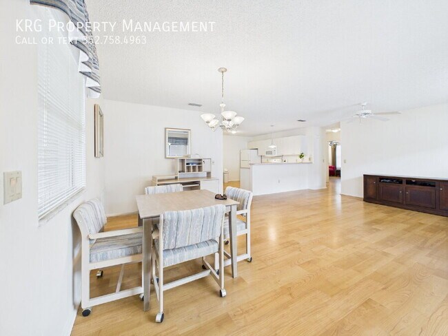 Building Photo - 480 Hildalgo Dr