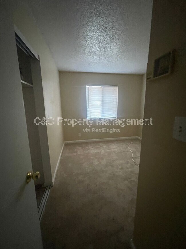 Building Photo - 3723 Wilmington Rd