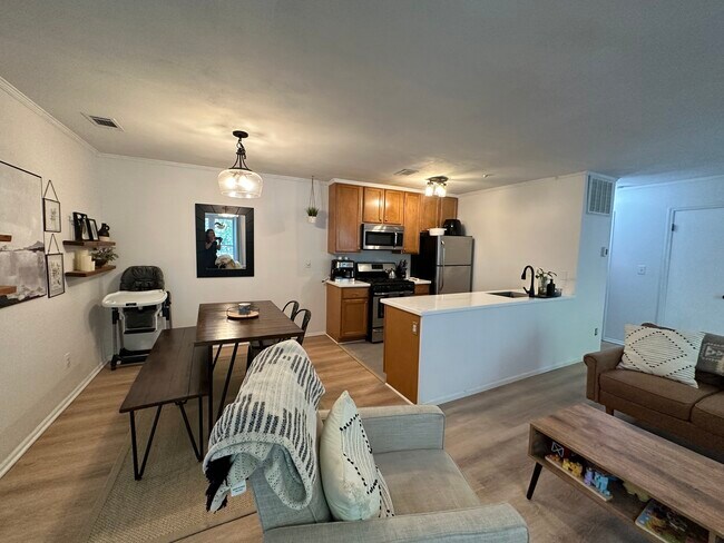 Building Photo - 48 Homestead Village Dr