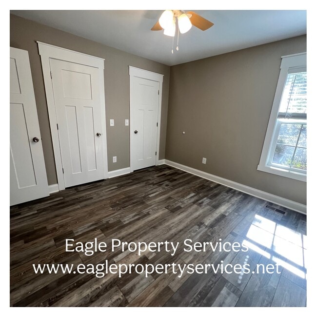 Building Photo - 114 Roslyn Ct