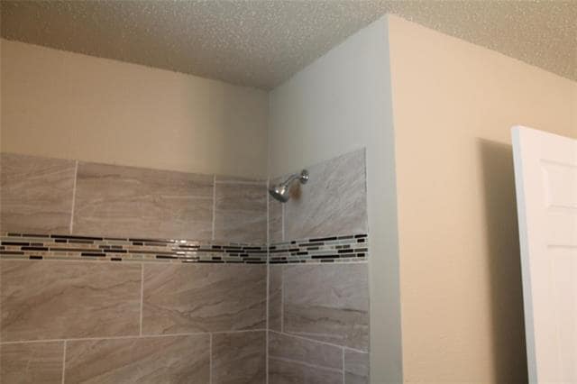 Building Photo - 4518 Hamilton Ave