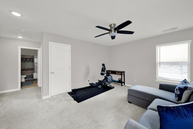 Building Photo - Beautiful 3 bed house in Belmont NC!