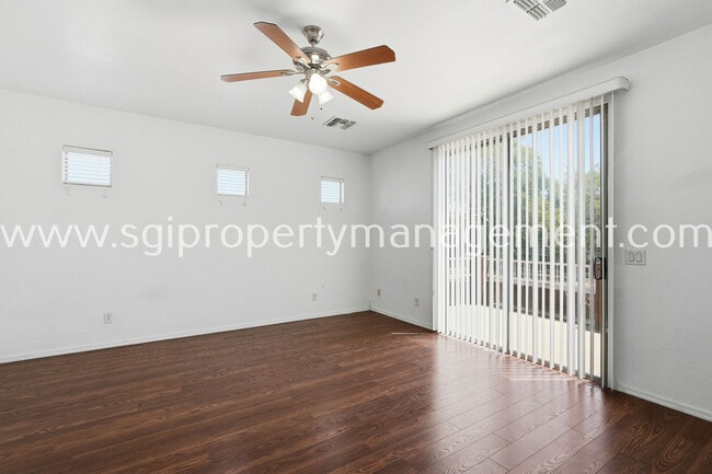 Building Photo - 6827 N 71st Dr