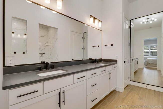 Building Photo - 10909 Stellar Cir