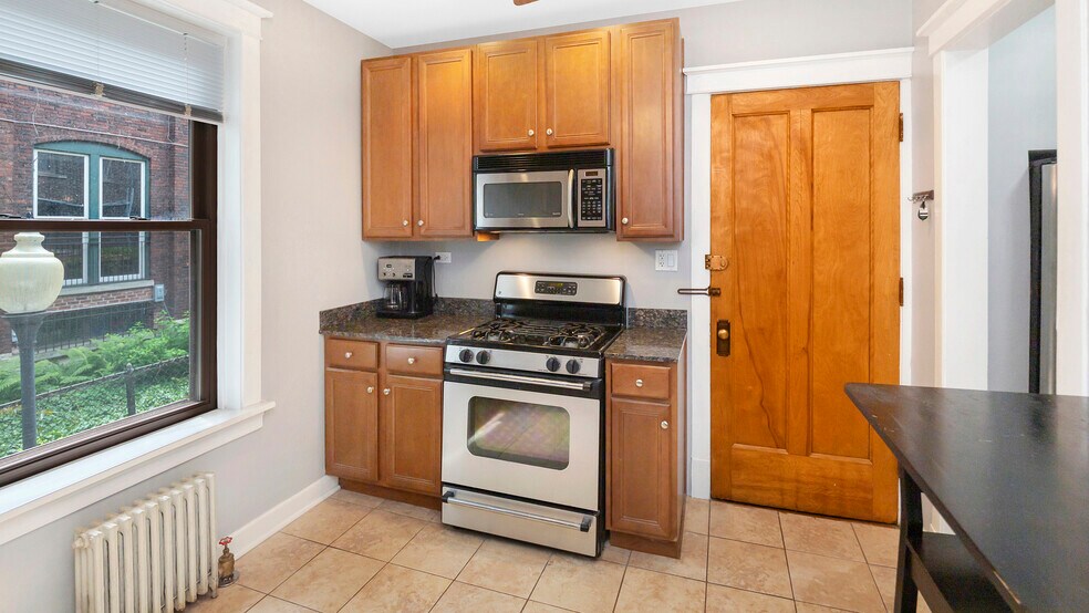Building Photo - 3117 N Orchard St