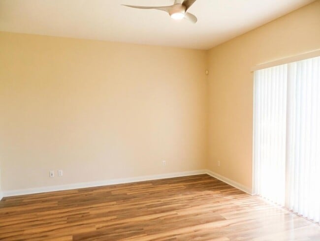 Building Photo - 11547 SW Rockingham Dr