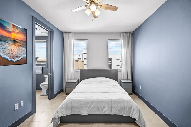 Building Photo - Monthly rental for Season , ( min 4 months)