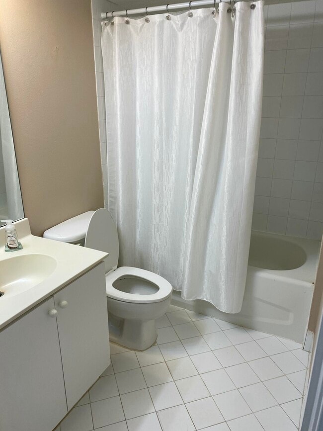 Building Photo - 3481 Briar Bay Blvd