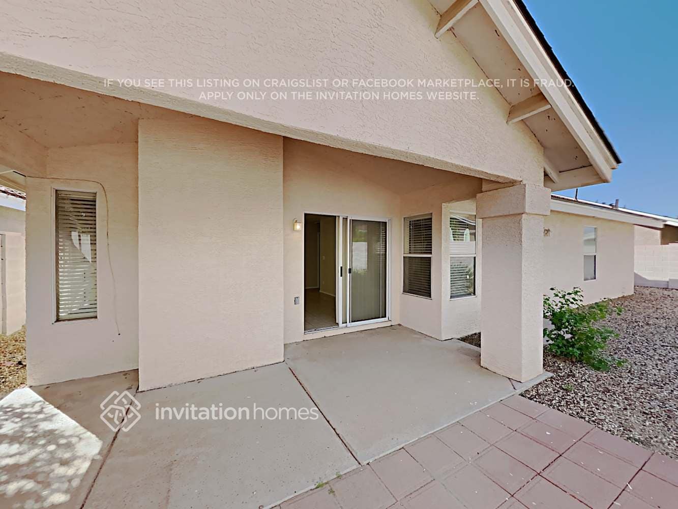 Building Photo - 1102 E Annette Dr