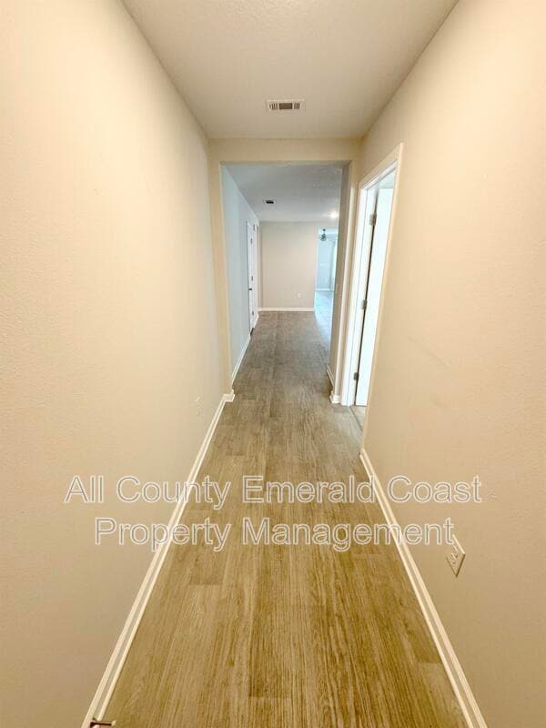 Building Photo - 94 American Ct