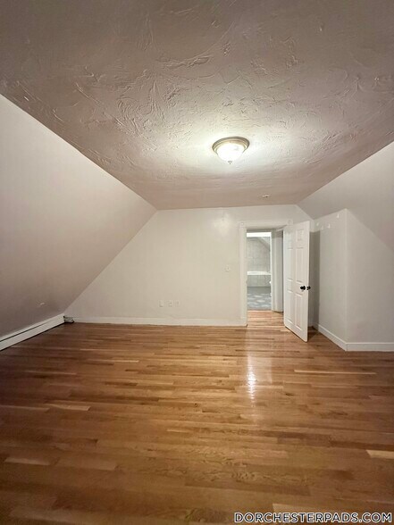 Building Photo - 66 Millet St