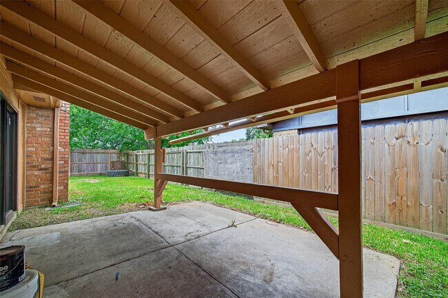 Building Photo - 15815 Ironside Creek Dr