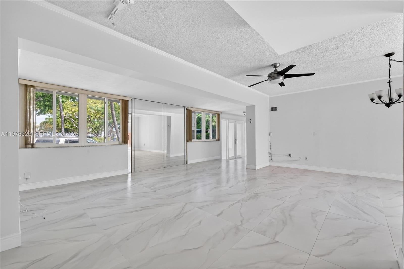 Building Photo - 1470 N Treasure Dr