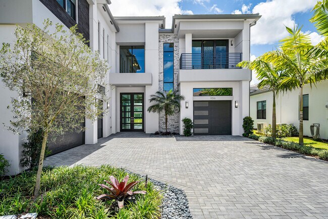 Building Photo - 9516 Riverside Pk Dr