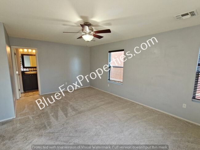 Building Photo - 8012 E Cabinet St