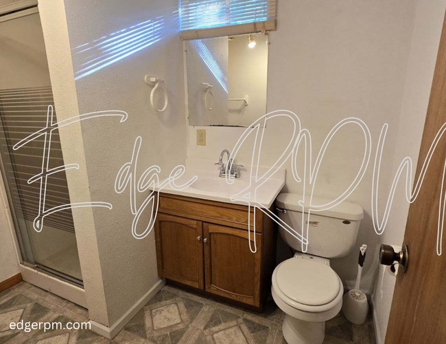 Building Photo - Now leasing for May 2026! 4 Bedroom 2 Bath...