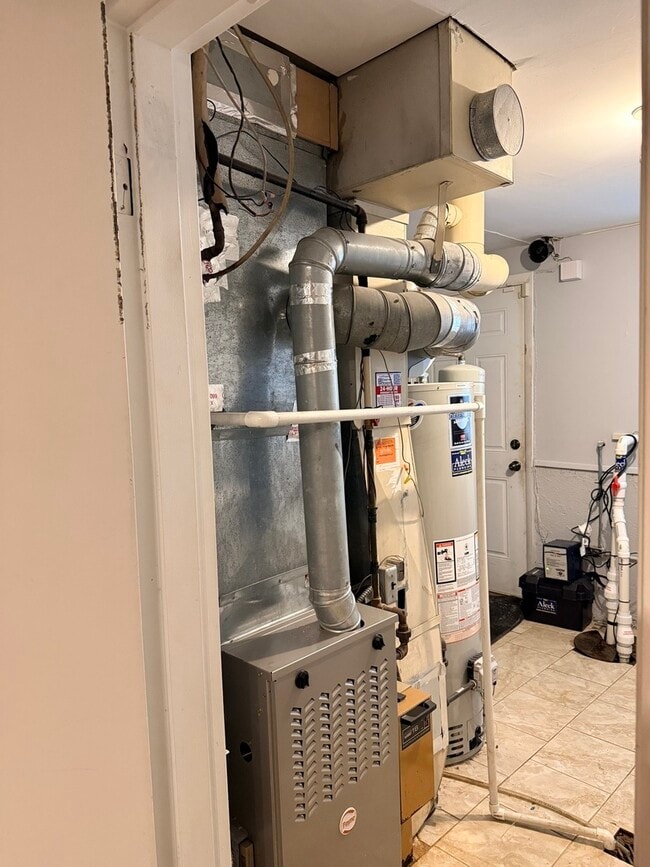 Building Photo - 202 Kentucky St