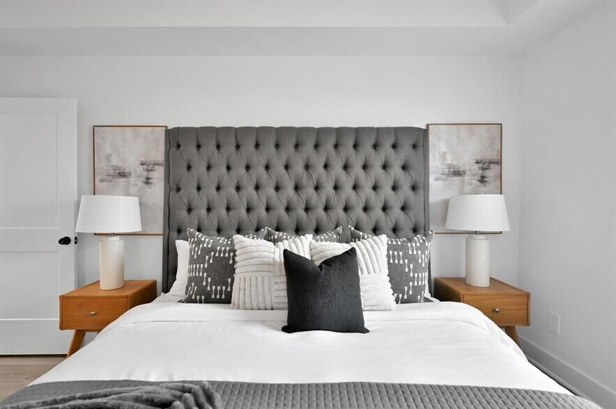 Building Photo - 8019 Cora St