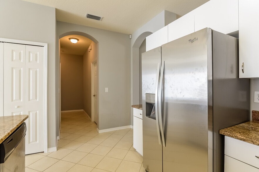 Building Photo - 5426 Passing Pine Ln