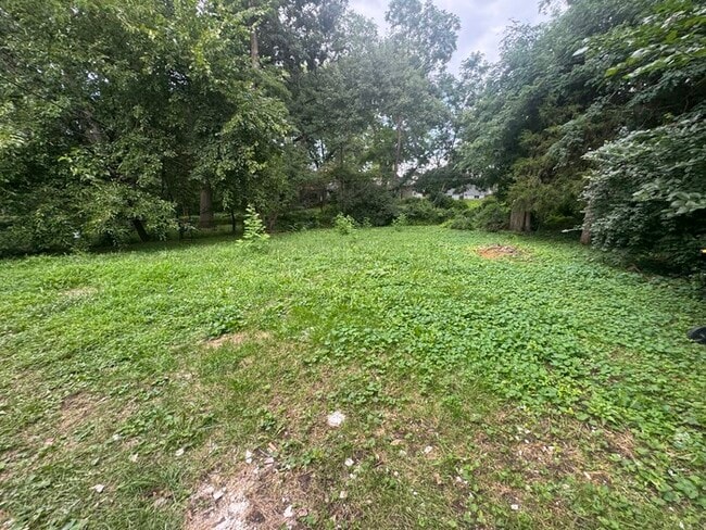 Building Photo - Spacious & Bright 3-Bed, 2-Bath Home in Fa...