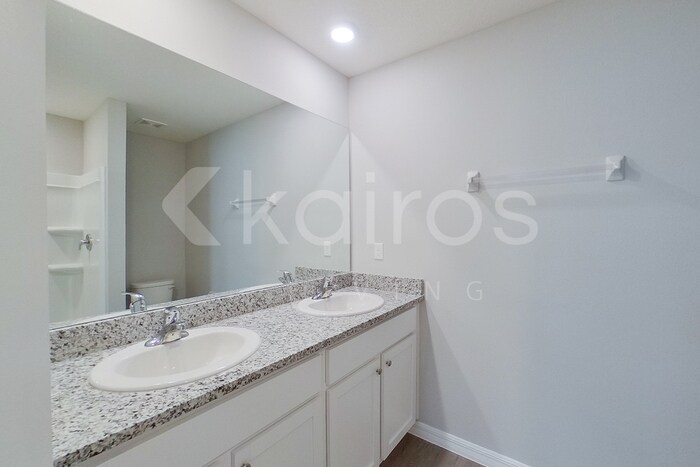 Building Photo - 8648 SW 43rd Ter