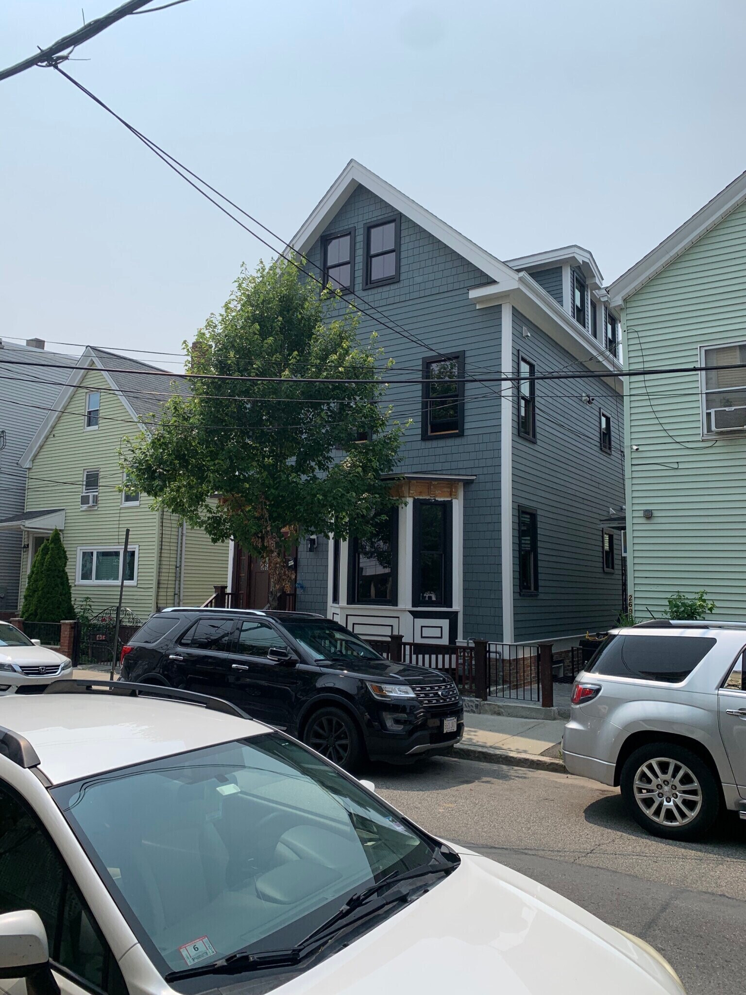 Building Photo - 263 Elm St
