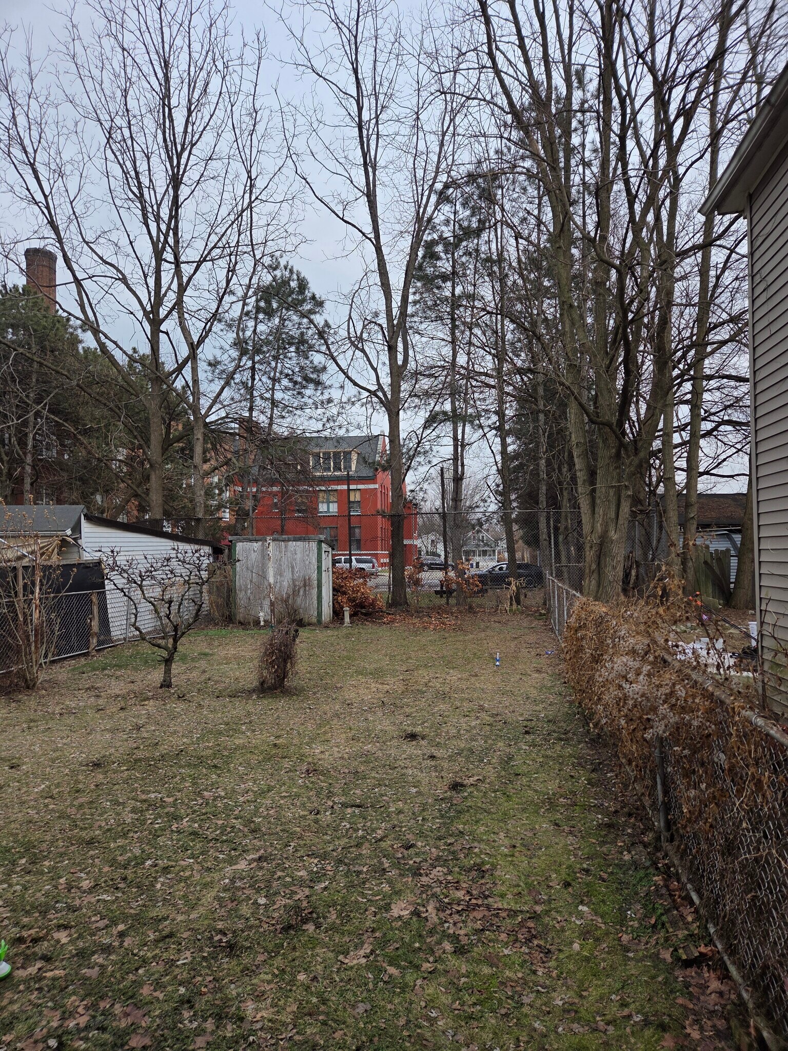 Building Photo - 3285 W 61st St