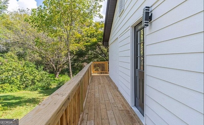 Building Photo - 1523 Delia Dr