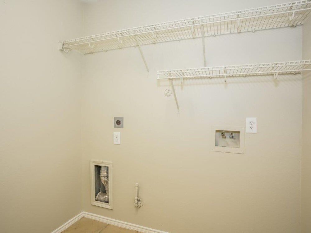 Building Photo - 914 Eagles Glide Dr