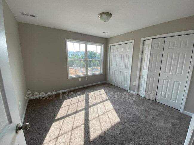 Building Photo - 8233 Zodiac Ln
