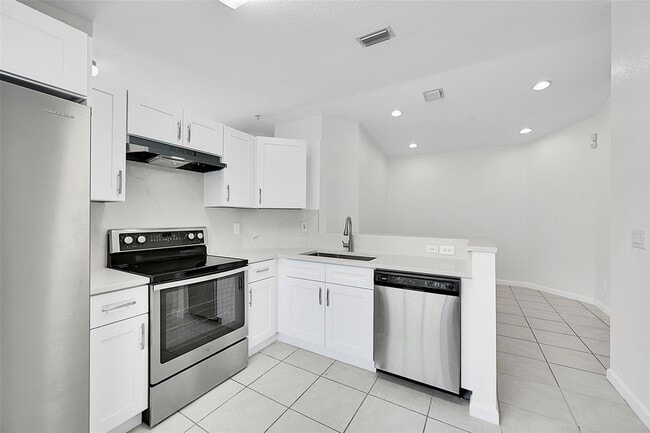 Building Photo - 5642 NW 118th Dr