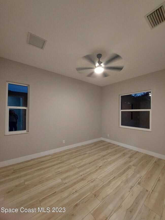 Building Photo - 971 Granata Ave