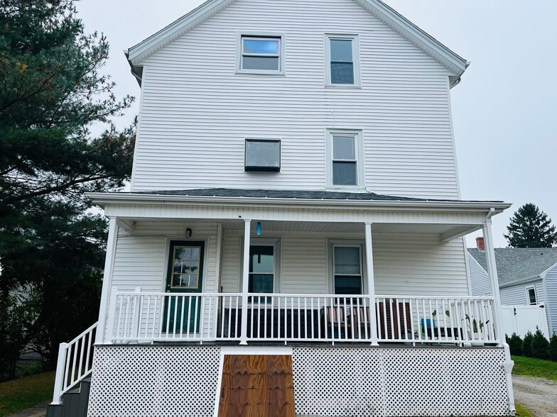 Building Photo - 1186 Riverside Ave