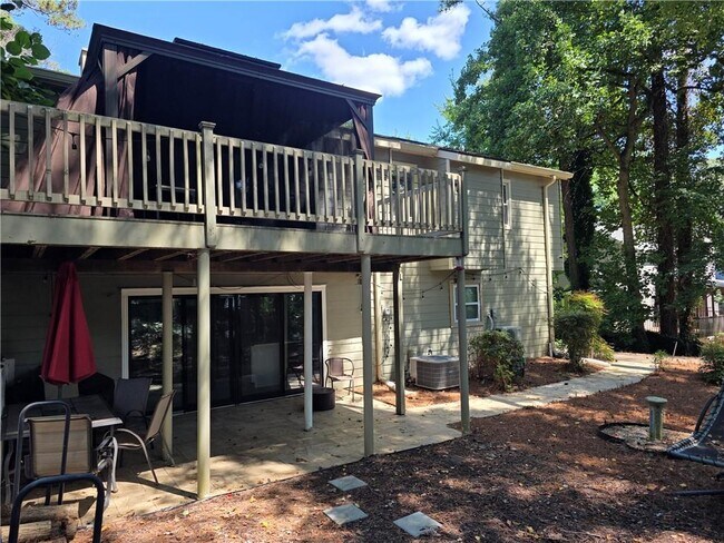 Building Photo - 4694 Shallowford Rd