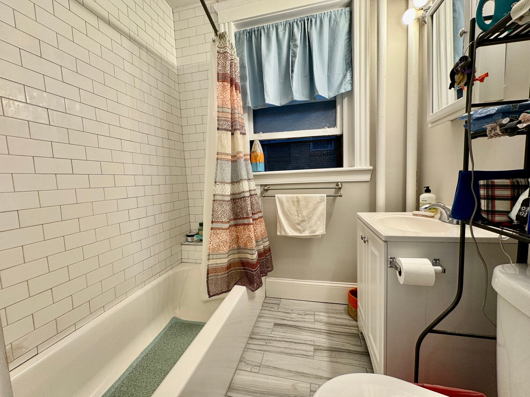 Building Photo - 1992 Commonwealth Ave