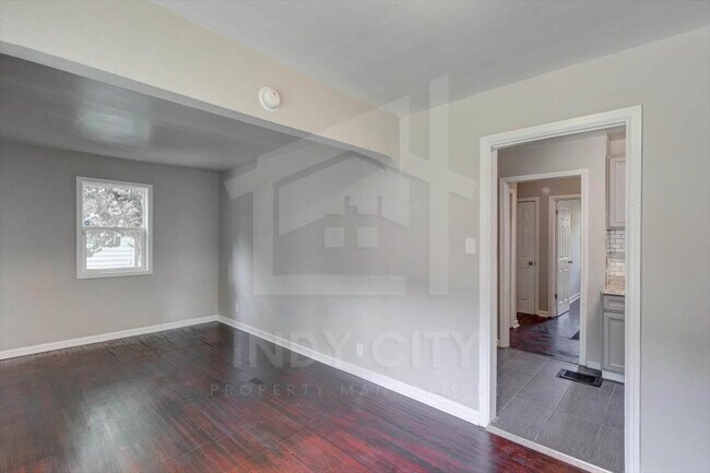 Building Photo - 3422 Kinnear Ave