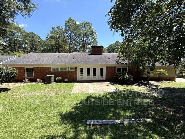 Building Photo - 342 Devane St