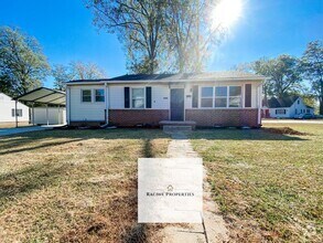 Building Photo - Cozy Two Bedroom Located Near Downtown Cli...