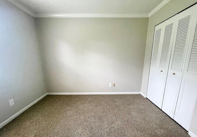 Building Photo - 3308 Conway Ct