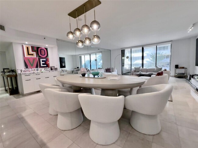 Building Photo - 8877 Collins Ave