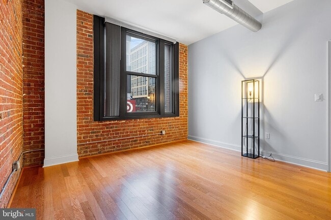 Building Photo - 1100 S Broad St