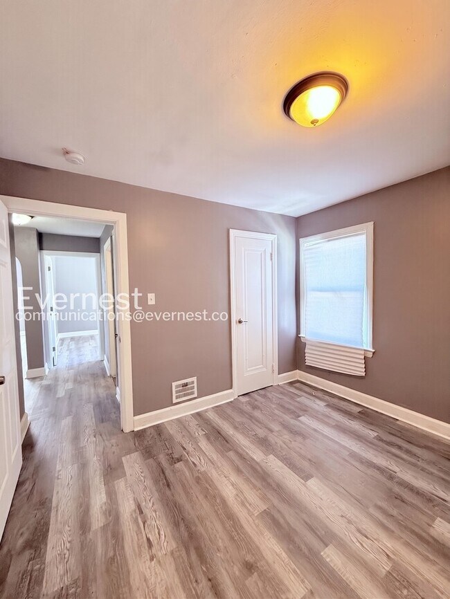 Building Photo - 9460 Wayburn St