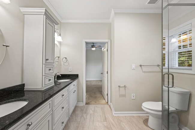 Building Photo - 2455 Pilgrim Rd