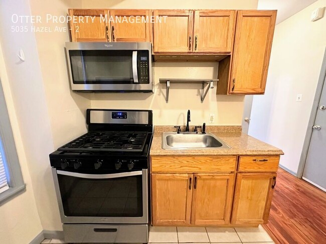 Building Photo - 2BR/1BA Sun-drenched West Philly Apt with ...